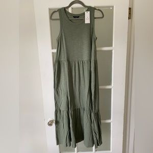 NWT DENVER HAYES MIDAXI DRESS SIZE LARGE LIGHT OLIVE GREEN